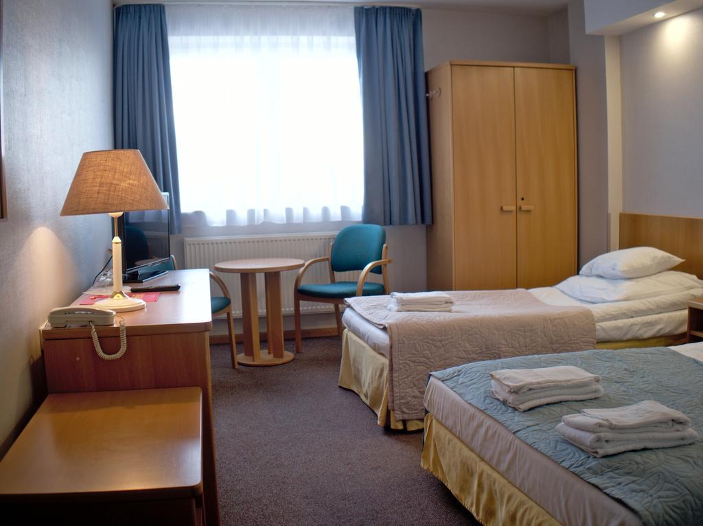 Hotel Orlik Plonsk Phòng bức ảnh