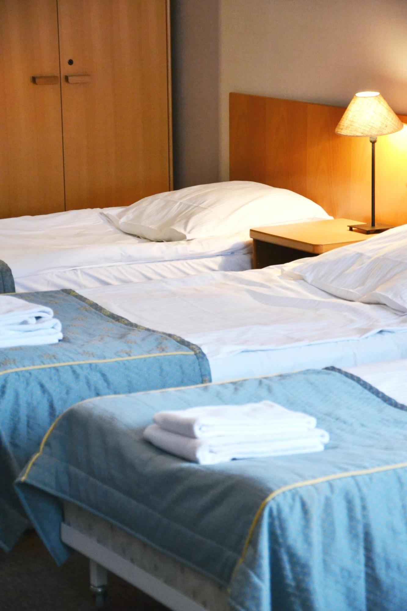 Hotel Orlik Plonsk Phòng bức ảnh